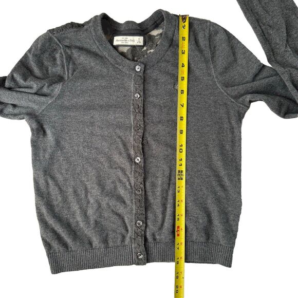 Abercrombie & Fitch Sweater Women’s Medium Gray Crop Cardigan Logo Lace Accent - Picture 6 of 14